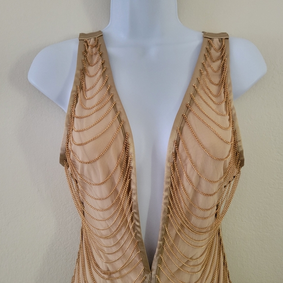 NWT: Fashion Nova "Nothin Better Than Me" Chain Dress / Size Medium - Picture 3 of 9